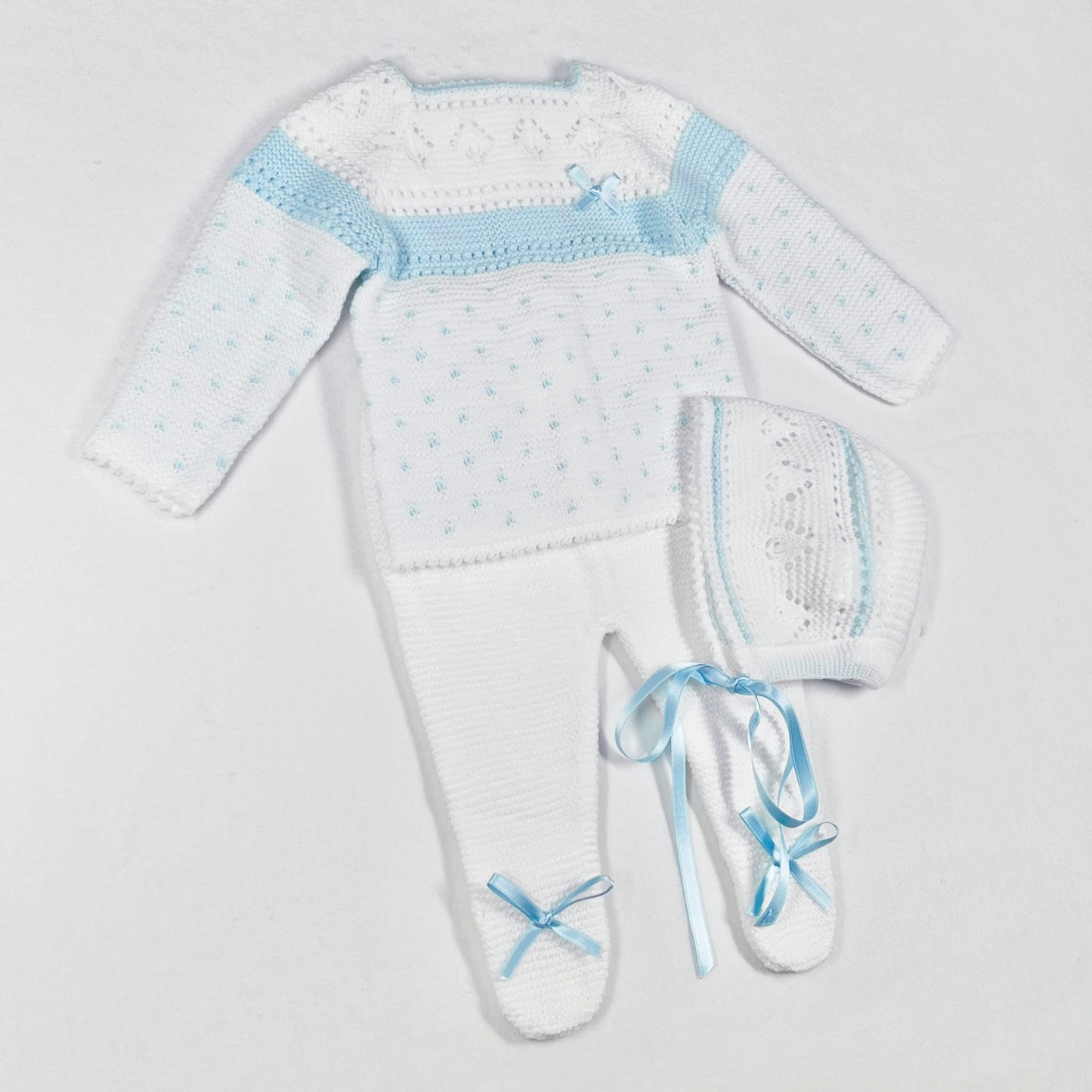 Newborn Baby Knit Outfit, Embossed Leaf (Blue)