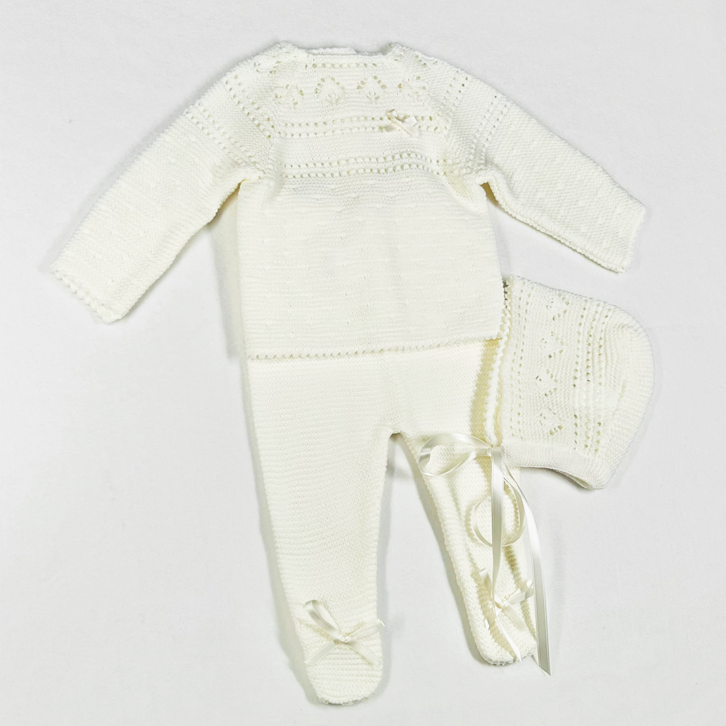 Newborn Baby Knit Outfit, Embossed Leaf (Off-White)