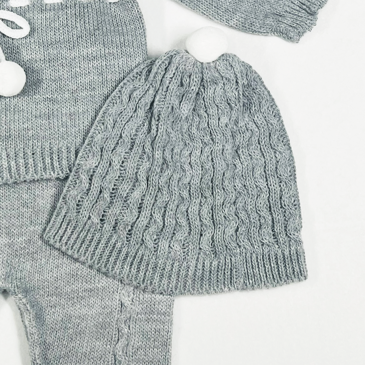 Newborn Baby Knit Outfit, Pompoms (Gray)