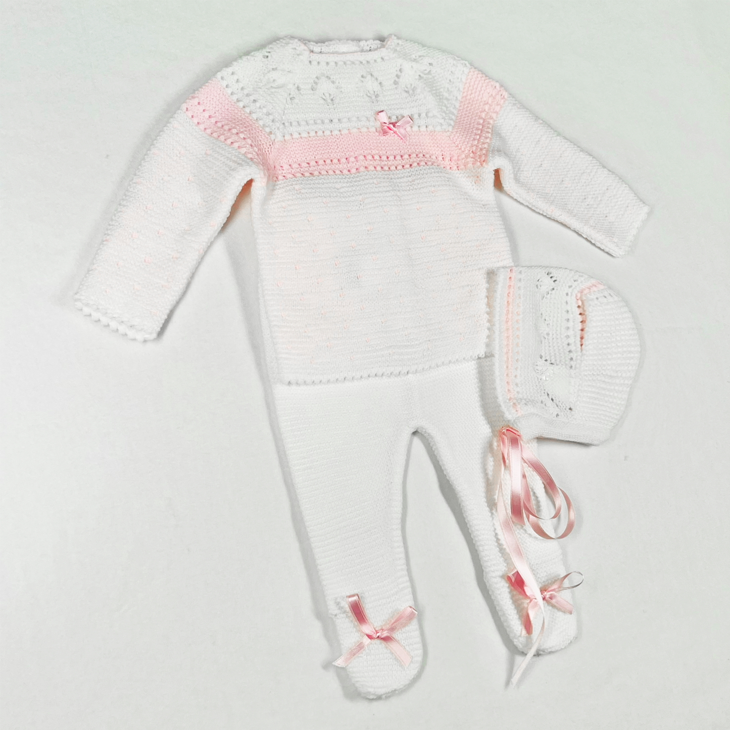 Newborn Baby Knit Outfit, Embossed Leaf (Pink)