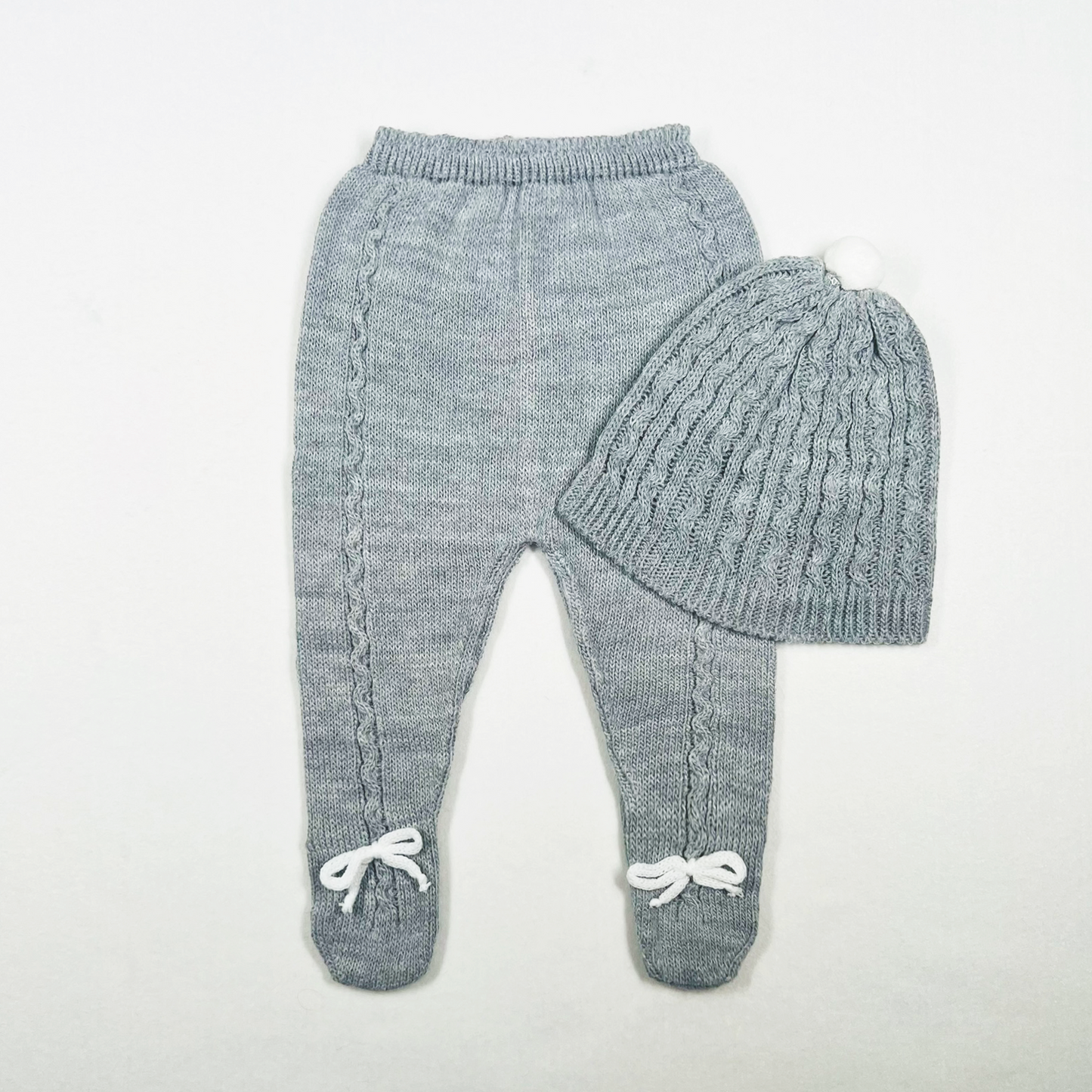 Newborn Baby Knit Outfit, Pompoms (Gray)