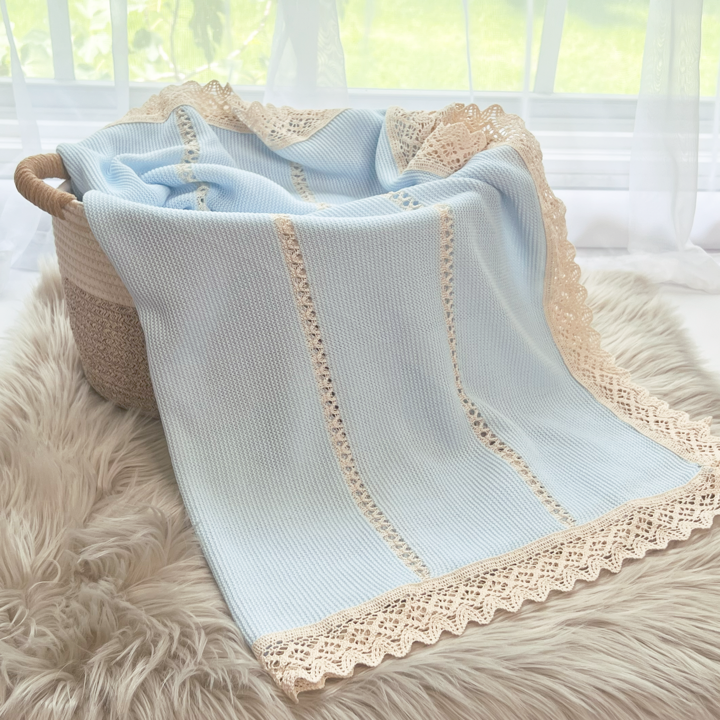 Lace Baby Knit Blanket (Light Blue)
