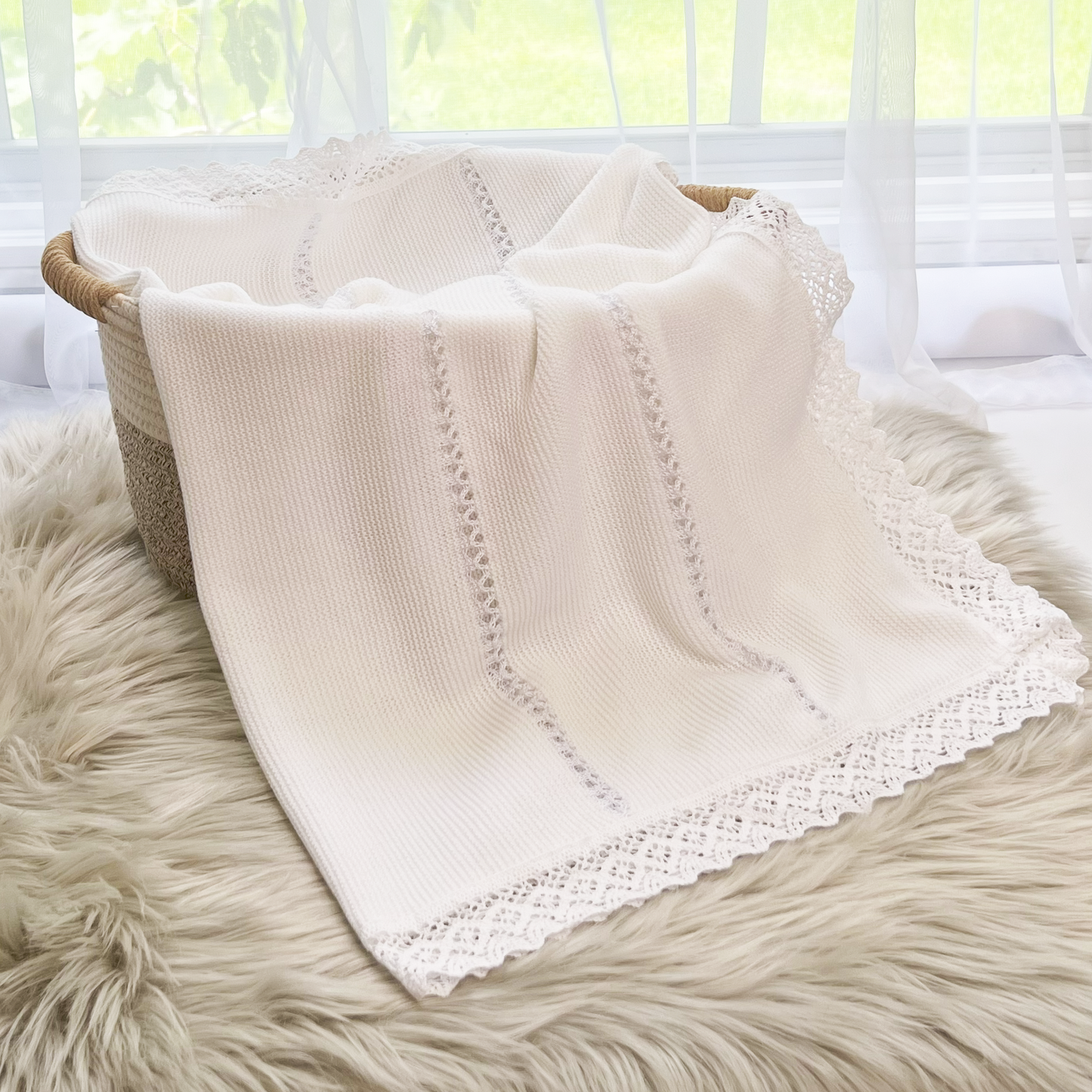 Lace Baby Knit Blanket (White)